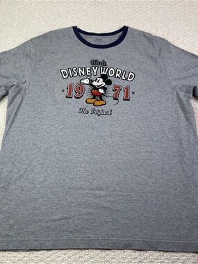 Disney Grey Tee with Black Neckline Disneyworld 1971 whimsygoth Walt original